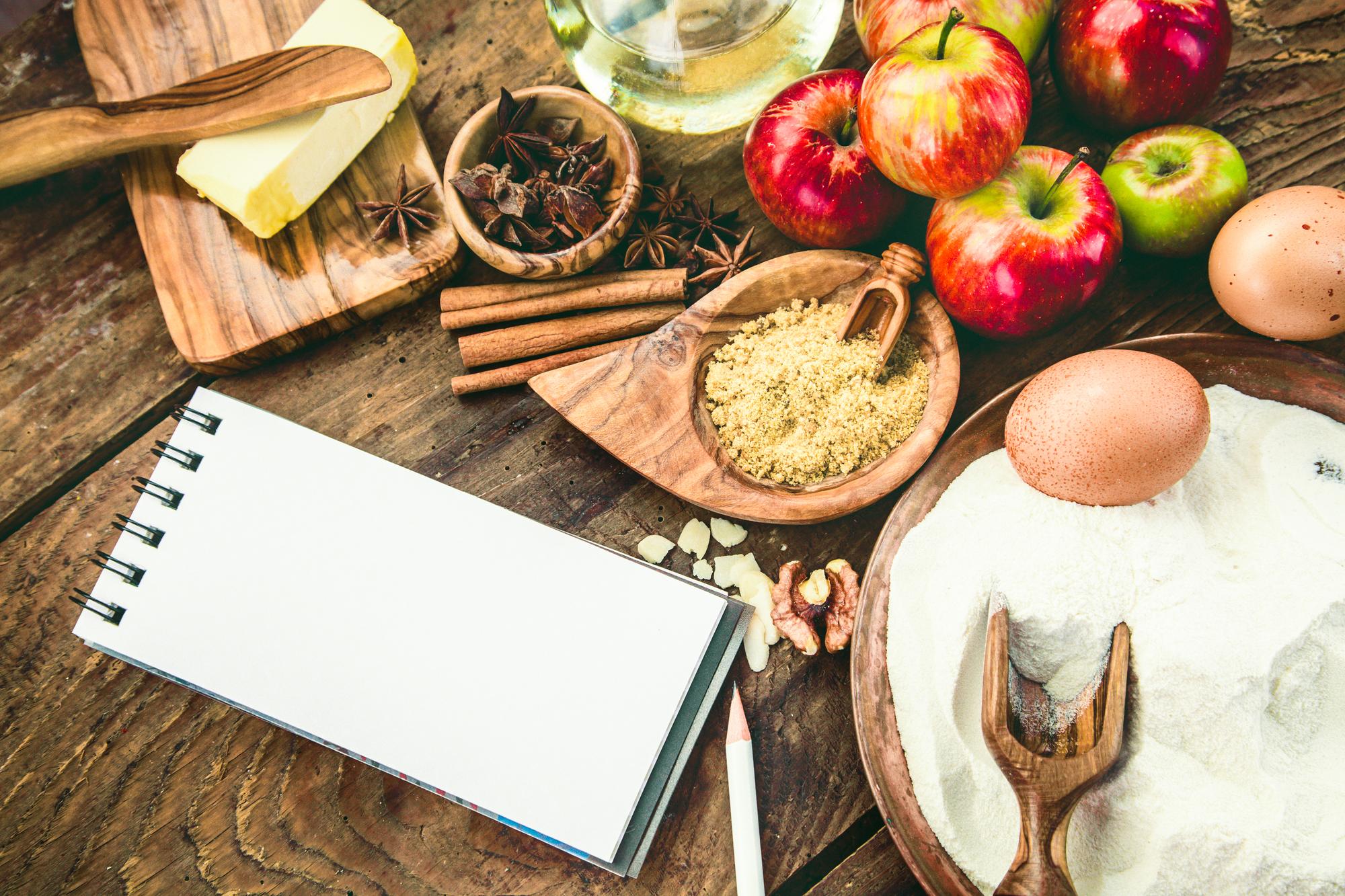 Tavolo con ingredienti per una lezione